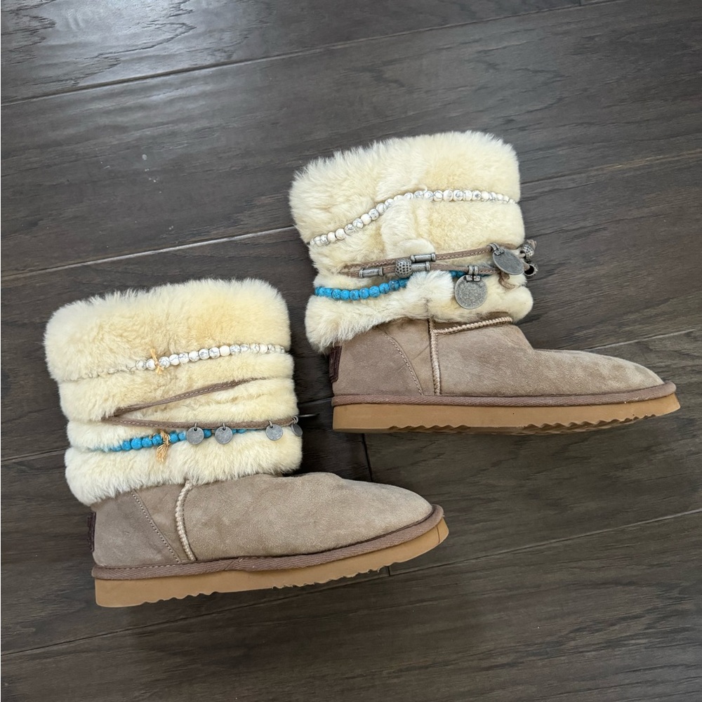 Tylie Malibu Sheepskin Boots